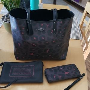 Coach city tote reversable w/wallet